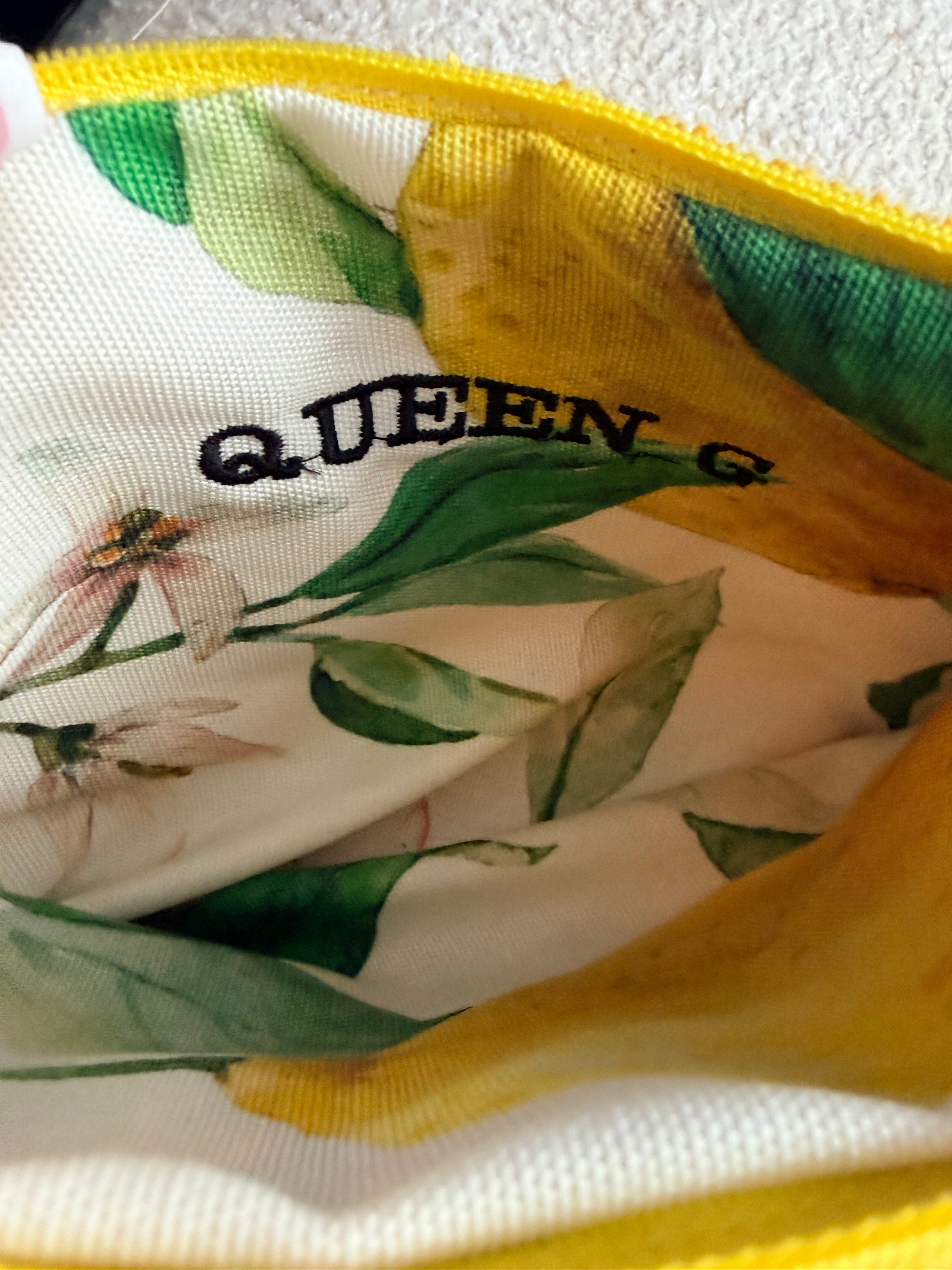 Pochette S en éponge Jaune moutarde intérieur en cretonne enduite logo Noir