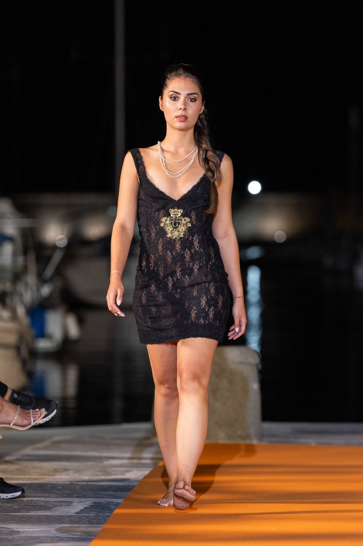 👑CINÉMA NOIR
Robe couture en dentelle noire