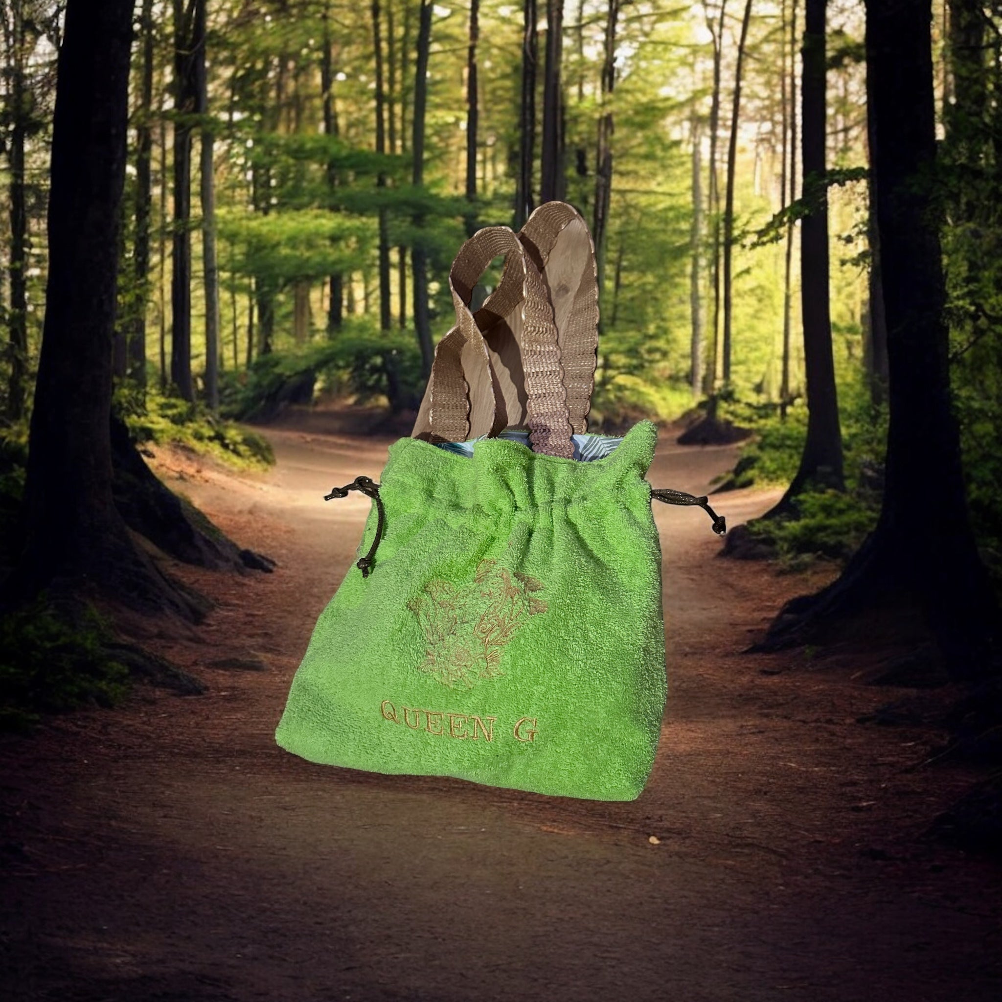 Modèle sac cabas moyen en éponge Bonie Vert pomme intérieur en cretonne enduite logo doré(ance dorée)