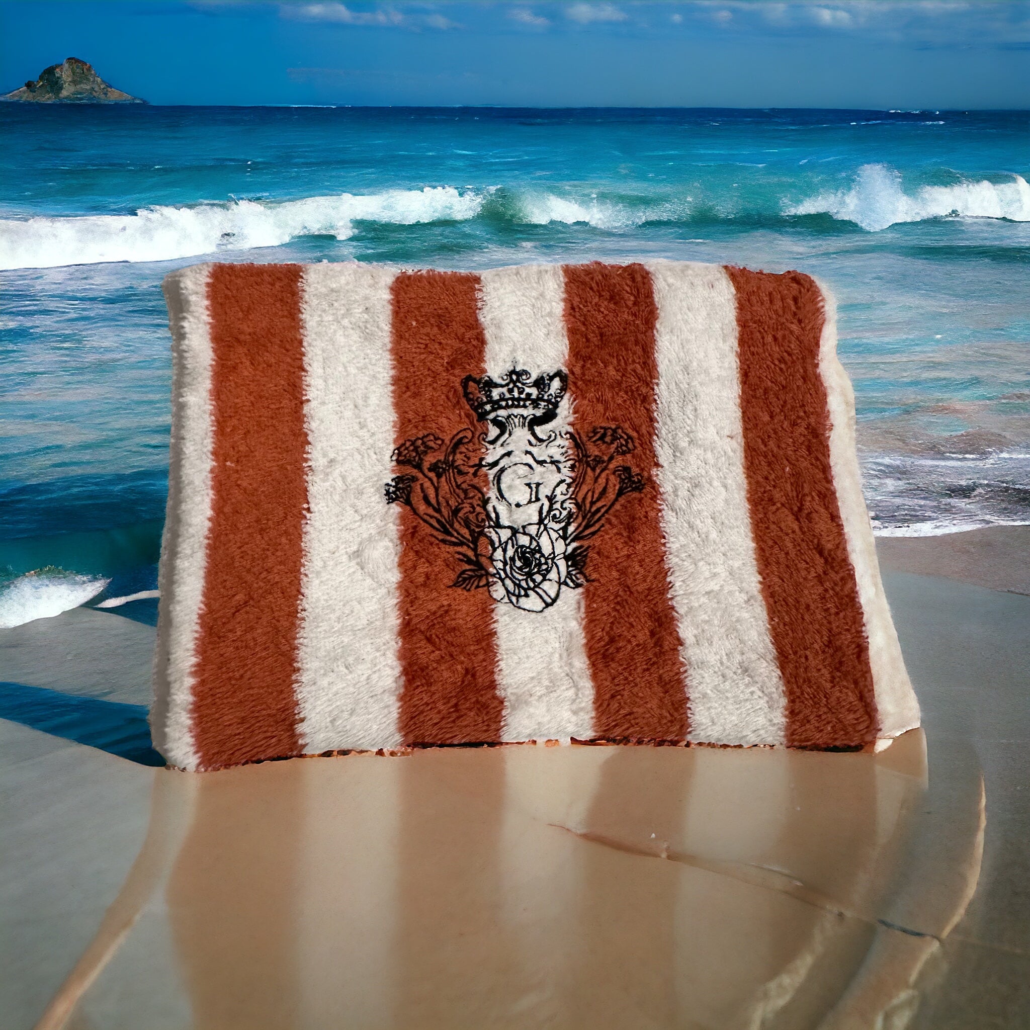 Pochette XL en éponge rayé terracotta(blanc et orange) intérieur en cretonne et son logo Noir