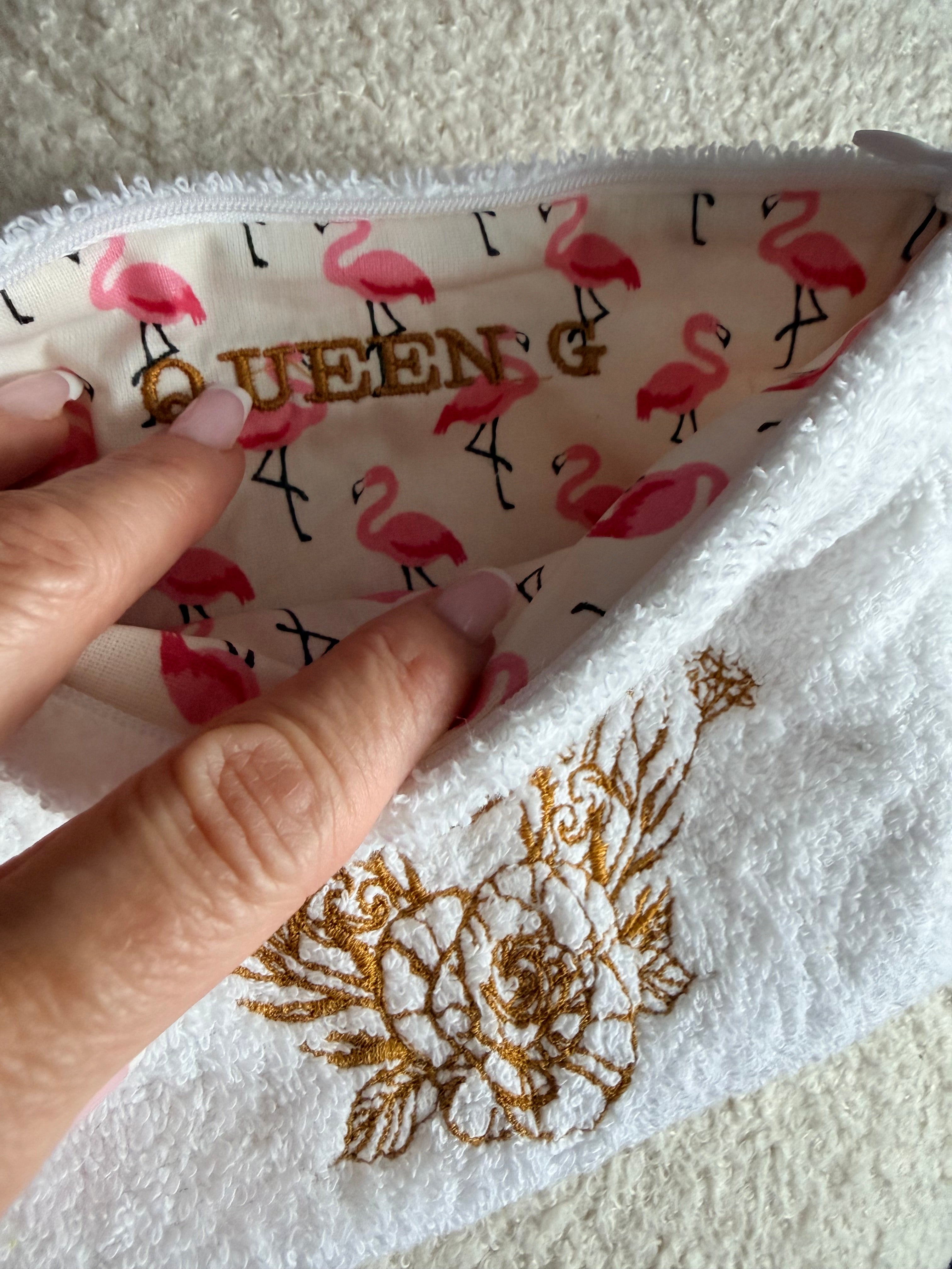 Pochette S en éponge Blanche  intérieur en cretonne enduite thème flamant logo Doré