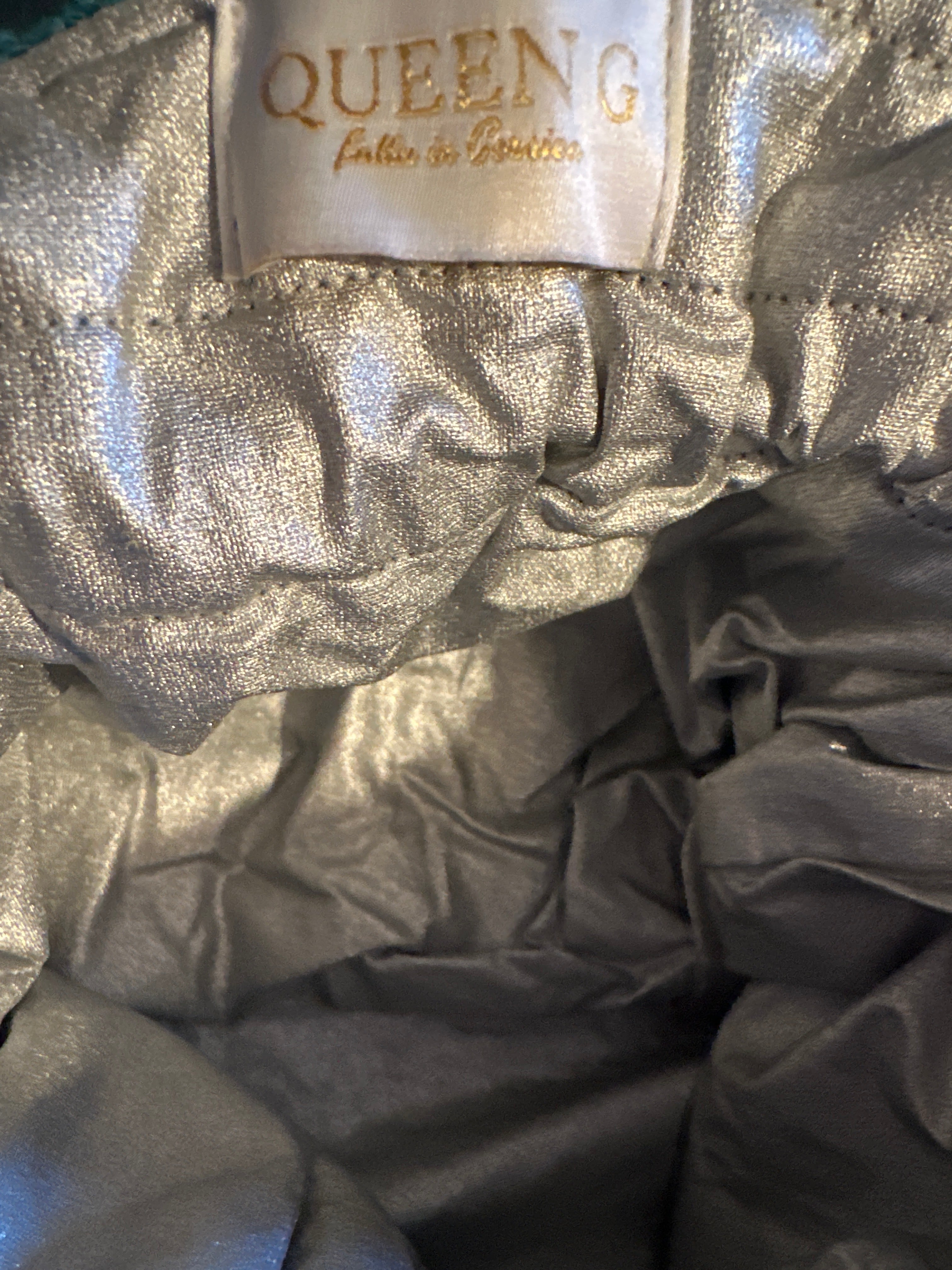 Modèle Mini sac cabas en éponge Verte intérieur en cretonne enduite Argentée Logo Argent