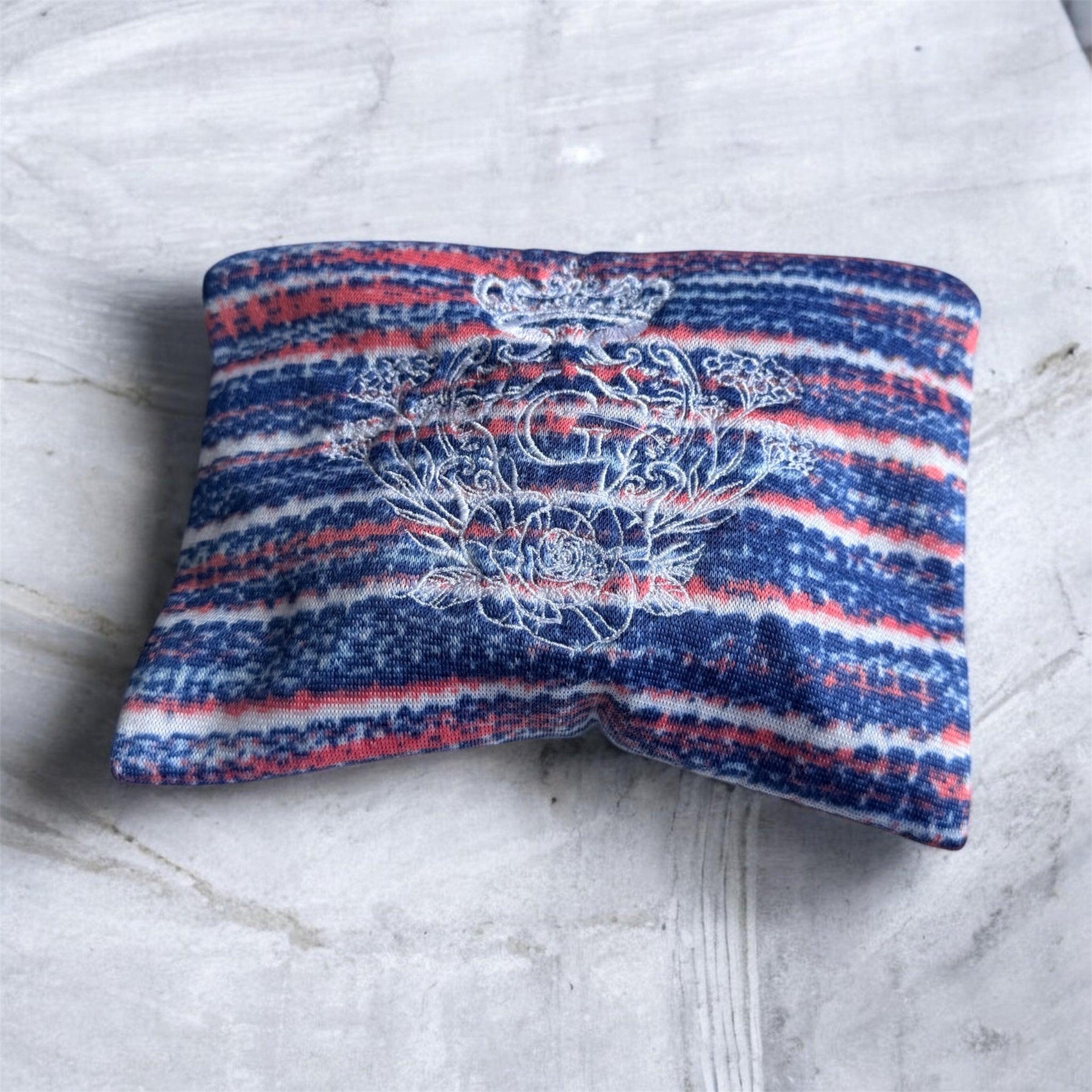 Pochette S et son logo Blanc