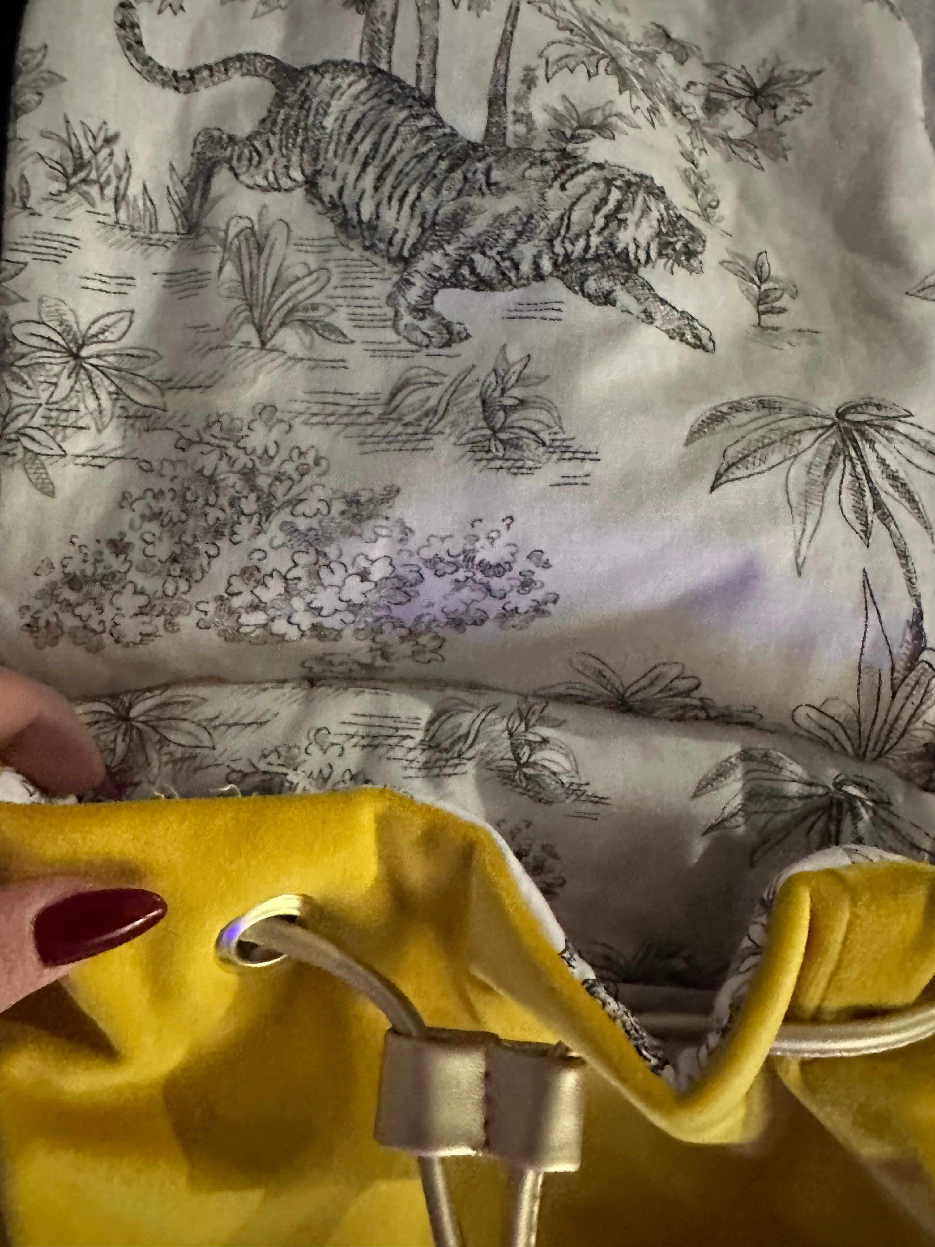 Sac à dos en velours lisse jaune