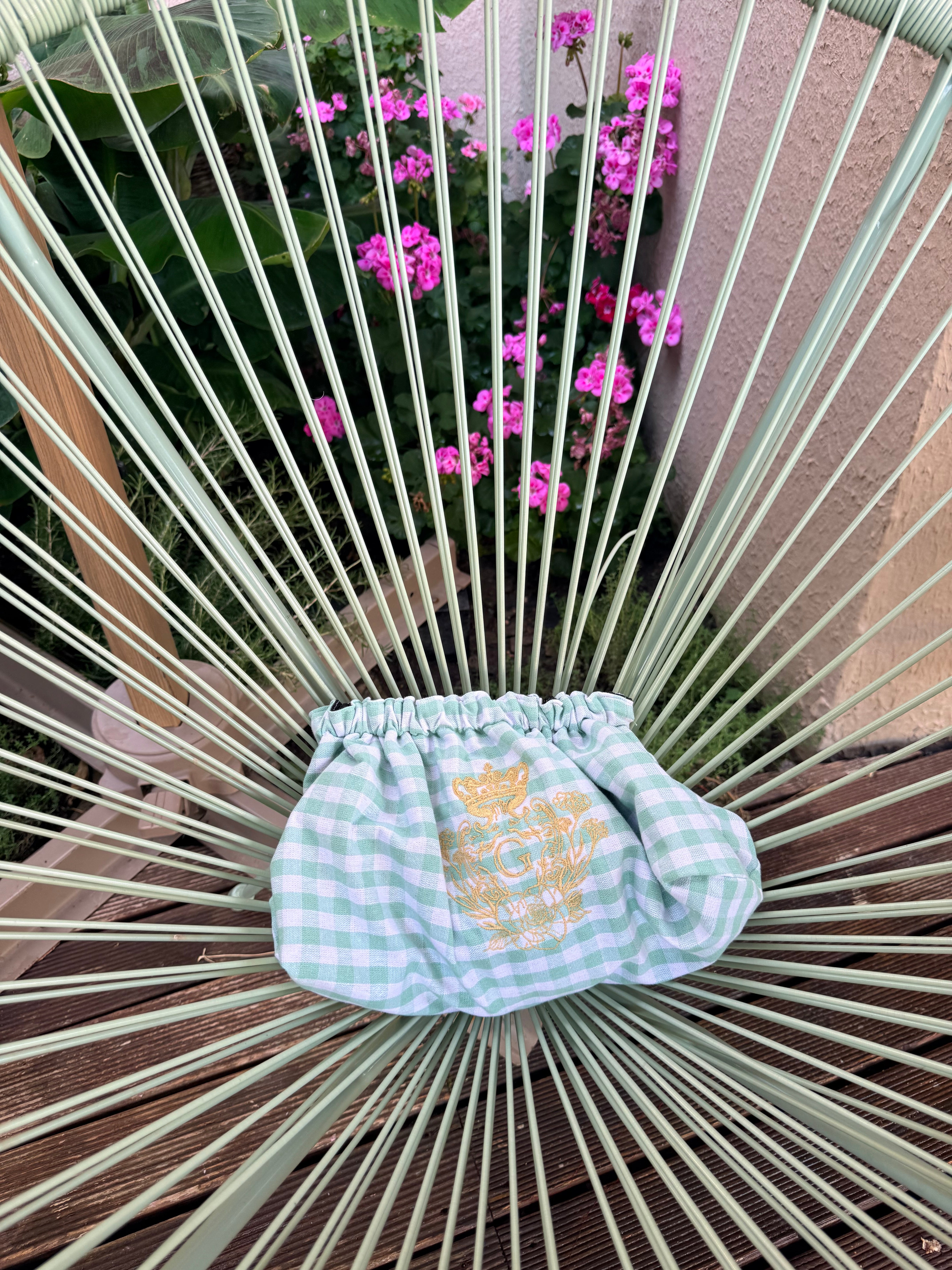 Pochette Vichy Verte  – Signature dorée
