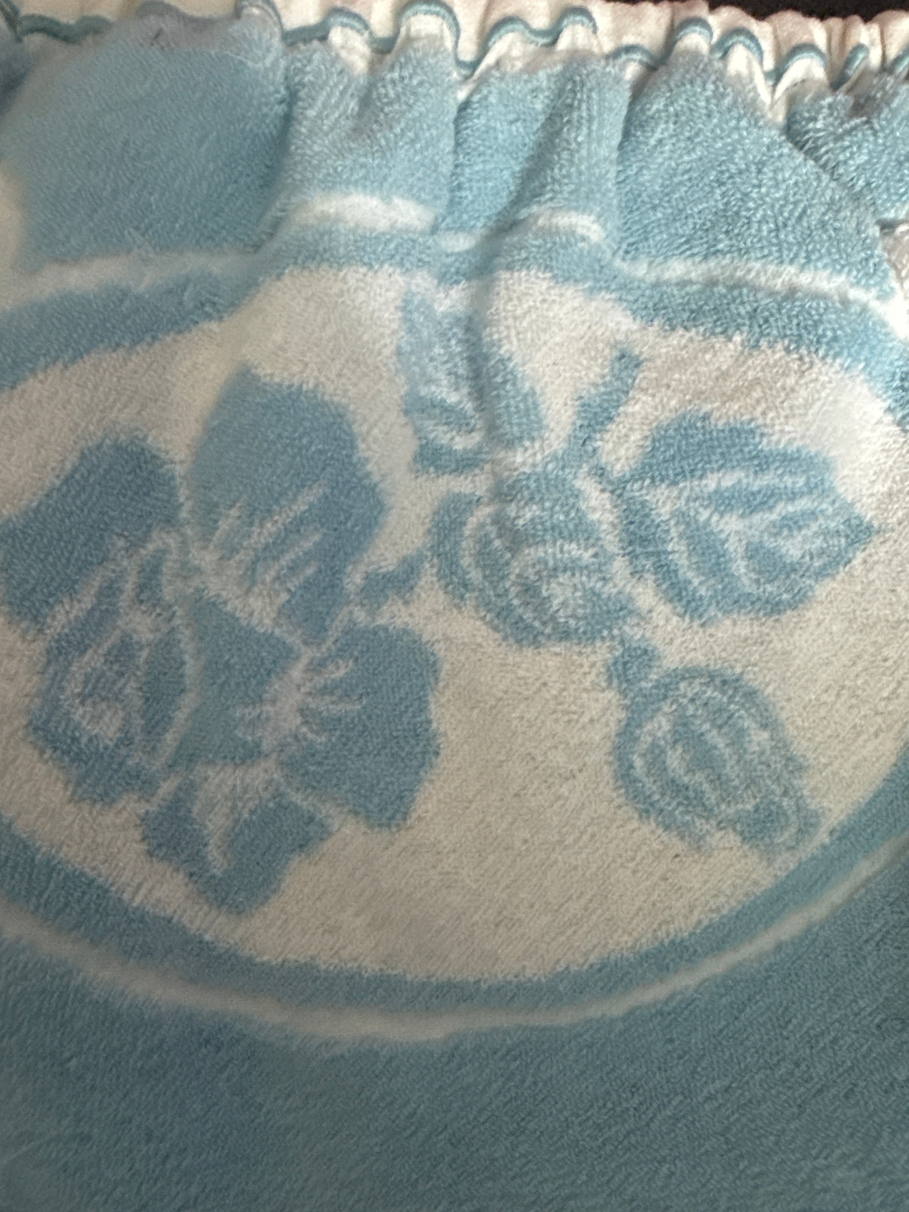 La Queen G 👑 éponge bleue logo bleu et bi Colors