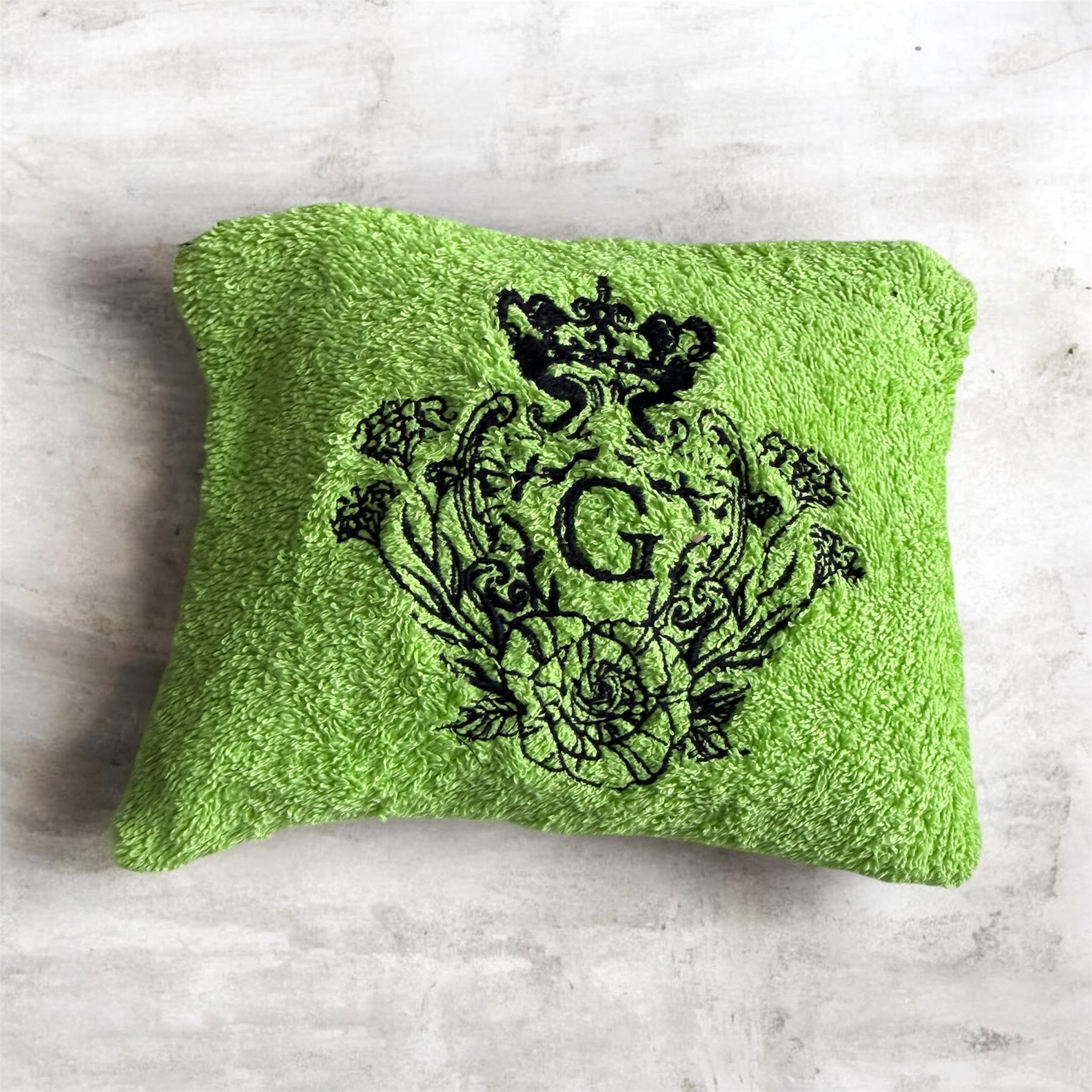 Pochette S en éponge Vert Pomme intérieur en cretonne enduite logo Noir