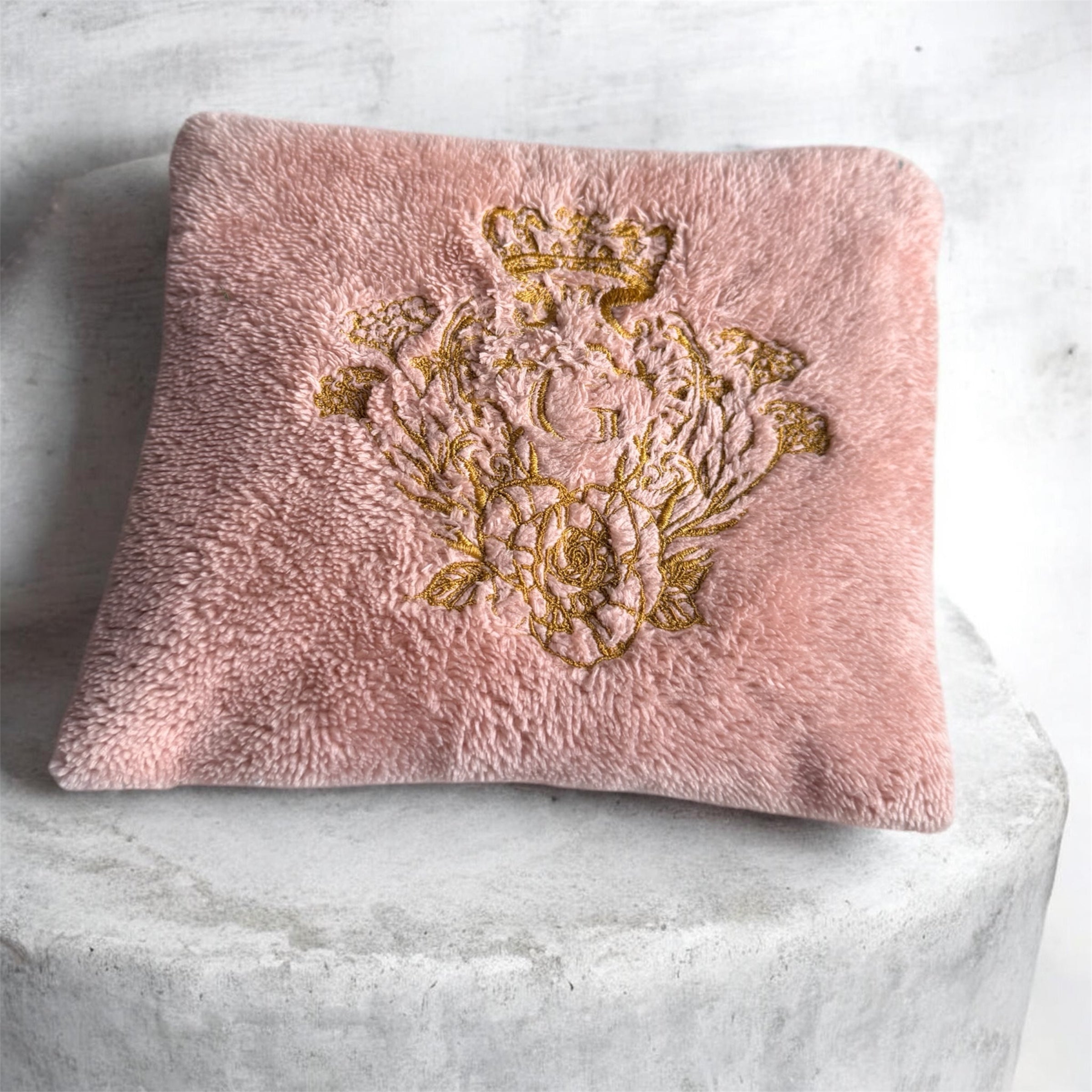 Pochette S en éponge Bambou Rose intérieur en cretonne enduite Logo Doré
