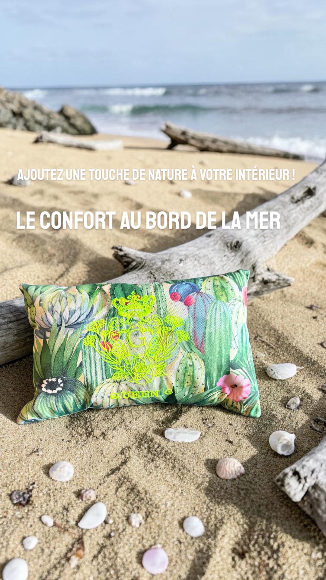 Coussin Queen G – Jardin Tropical & Logo Jaune Fluo