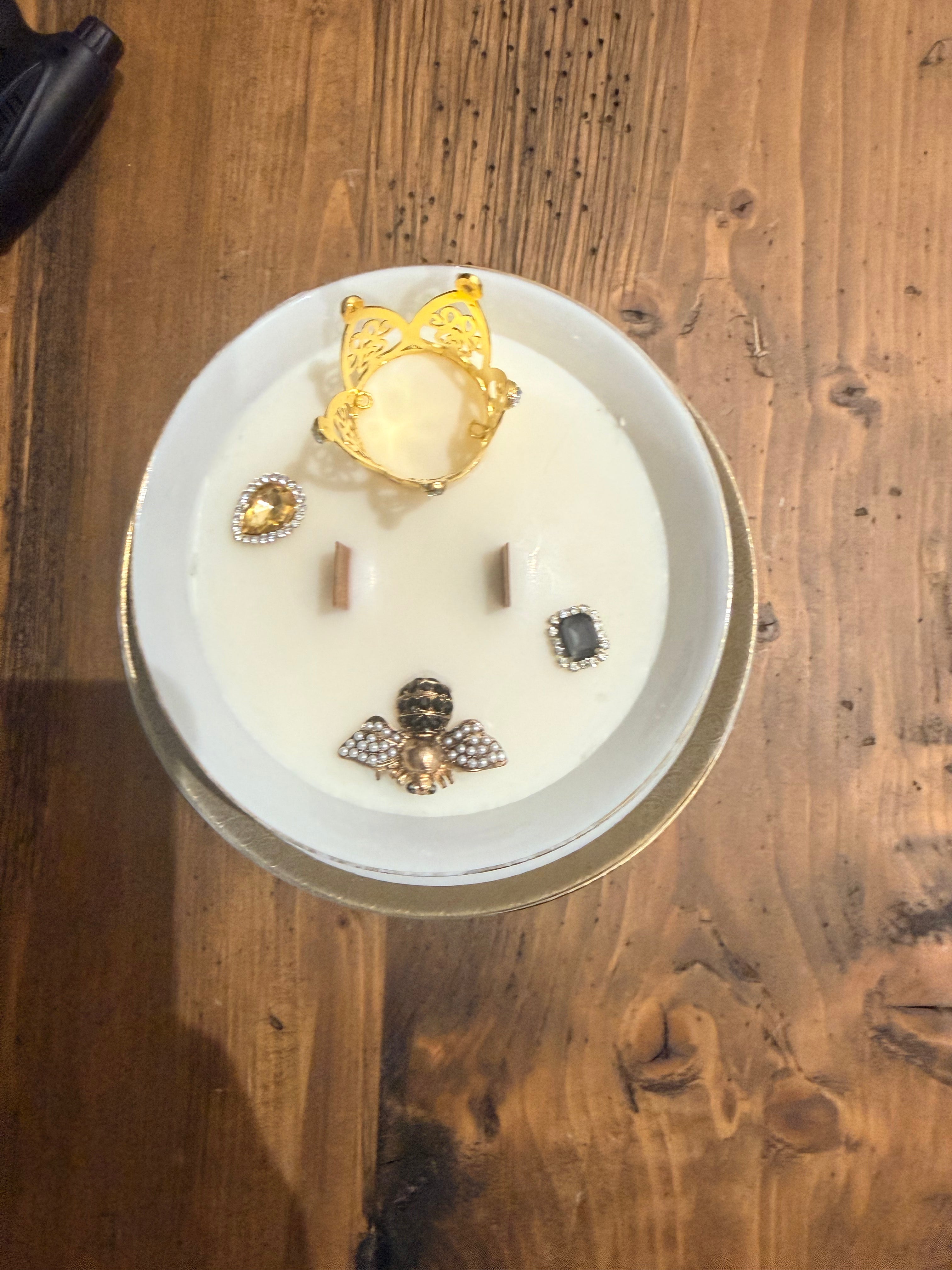 Bougie Queen G ambre Gris