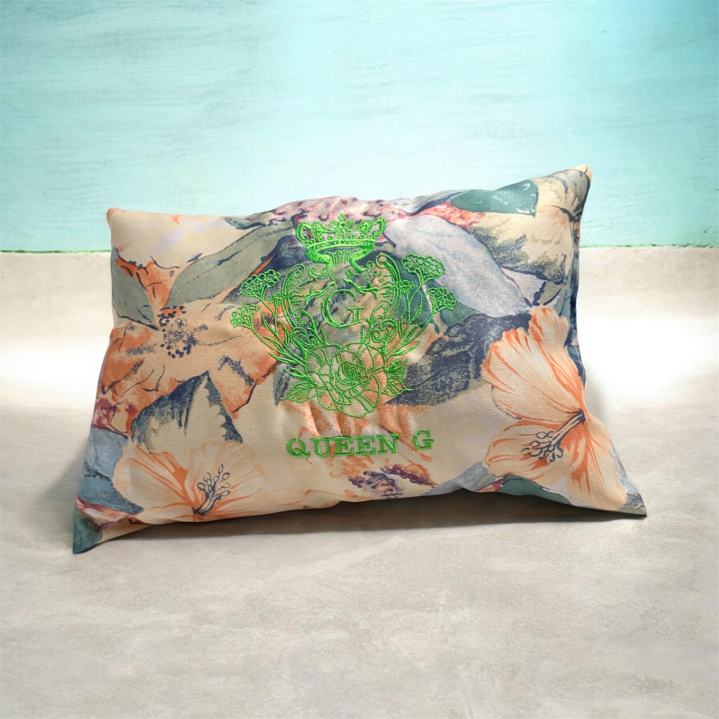Coussin Queen G – Couronne & G Vert Brodé